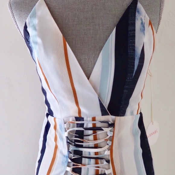 Last One! MIA -Stunning Vibrant Tie-up Romper - Picture 6 of 7